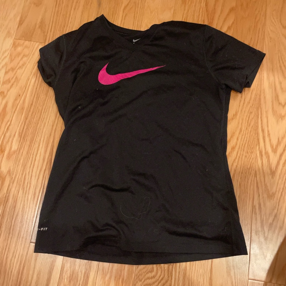 Nike dri-fit girls active workout top; Size XL; pink and black